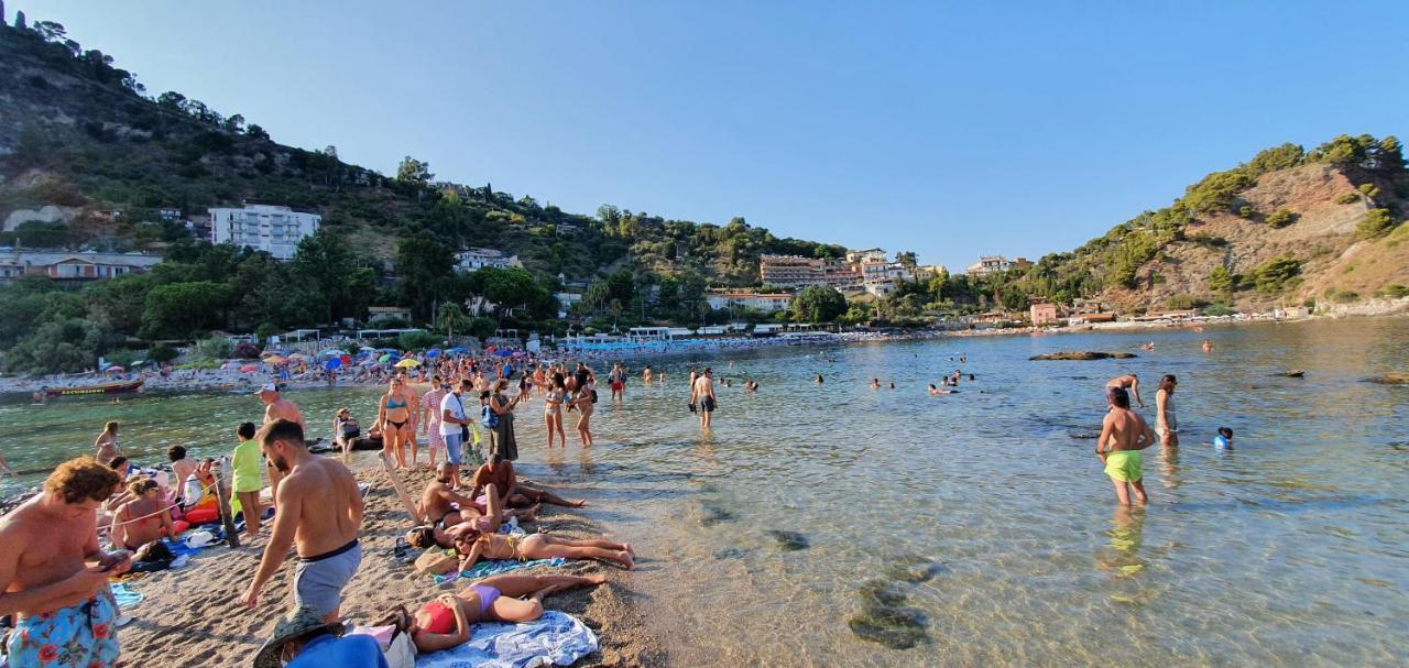 Tony & Doris Home Giardini Naxos Luaran gambar