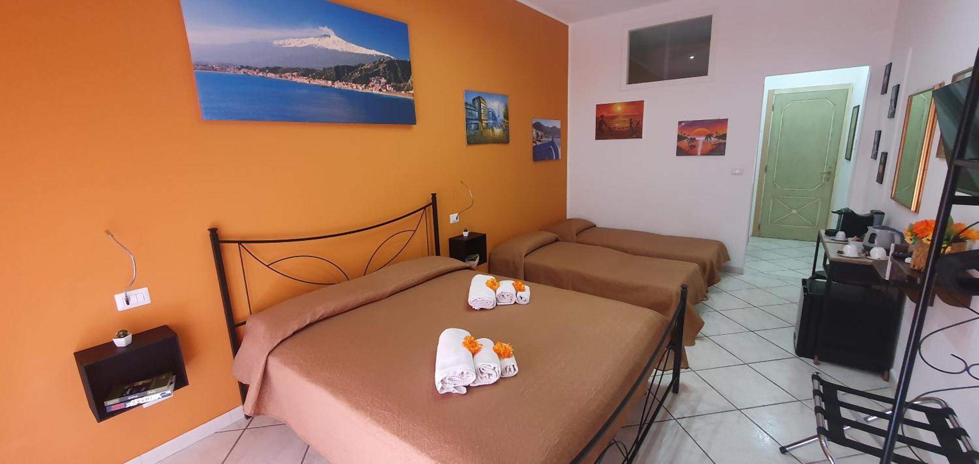 Tony & Doris Home Giardini Naxos Luaran gambar